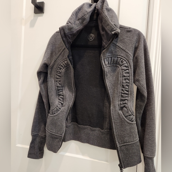 Lululemon Sz 4 Glitter Scuba zip-up - Picture 2 of 8